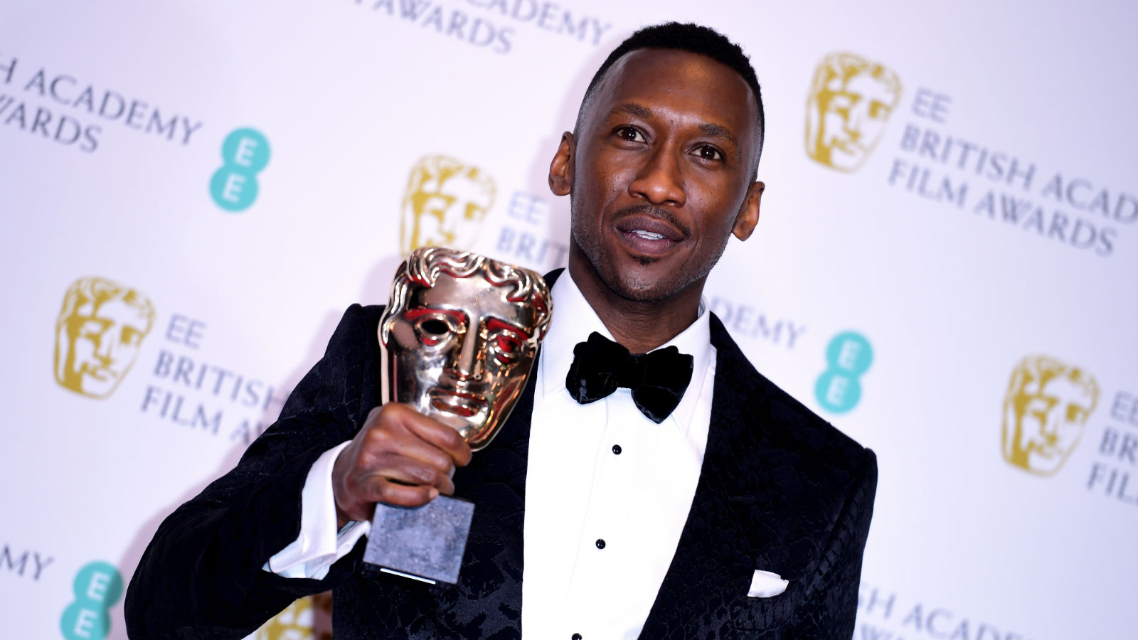 Emmys Betting: Ali’s Odds Worsen, Veep in Close Comedy Race