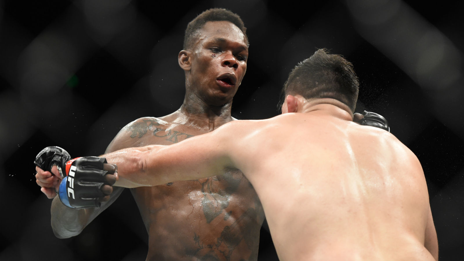 UFC 243: Whittaker vs. Adesanya Betting Odds, Tips & Picks