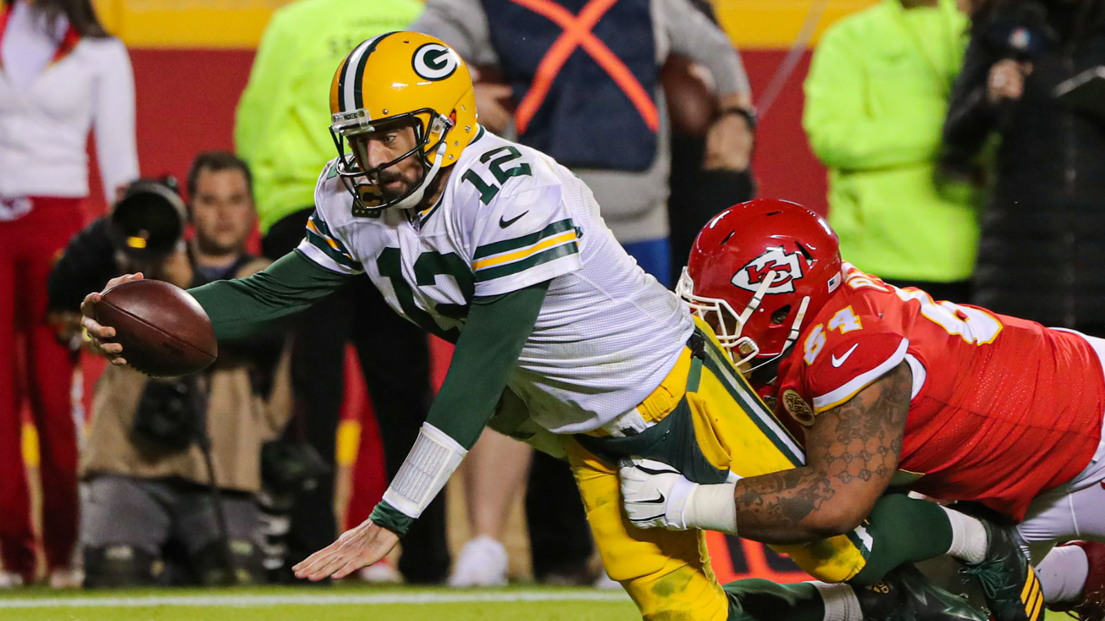 SLIPS: Favorites Pay Off For NFL Bettors At Midway Point