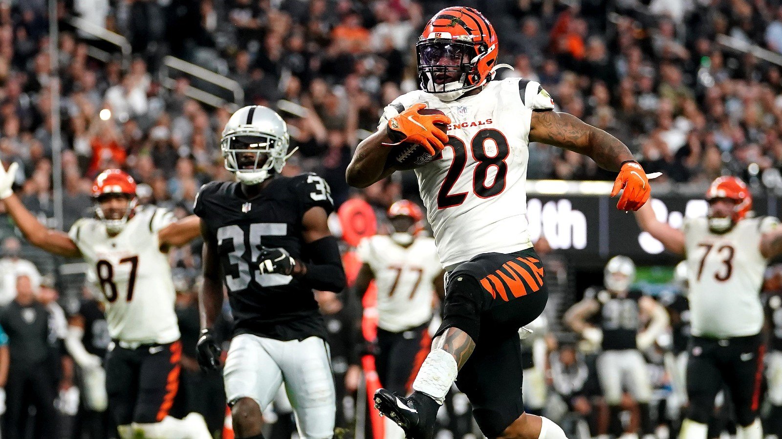 Las Vegas Raiders At Cincinnati Bengals Picks & NFL Wild Card Predictions