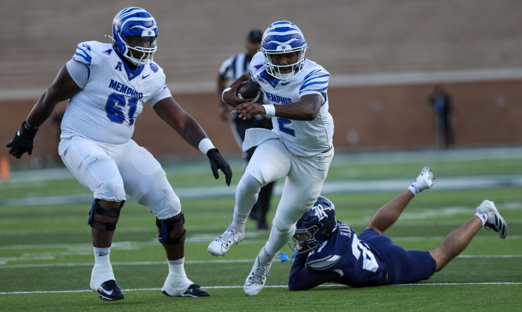Memphis Tigers quarterback Brendon Lewis (2)