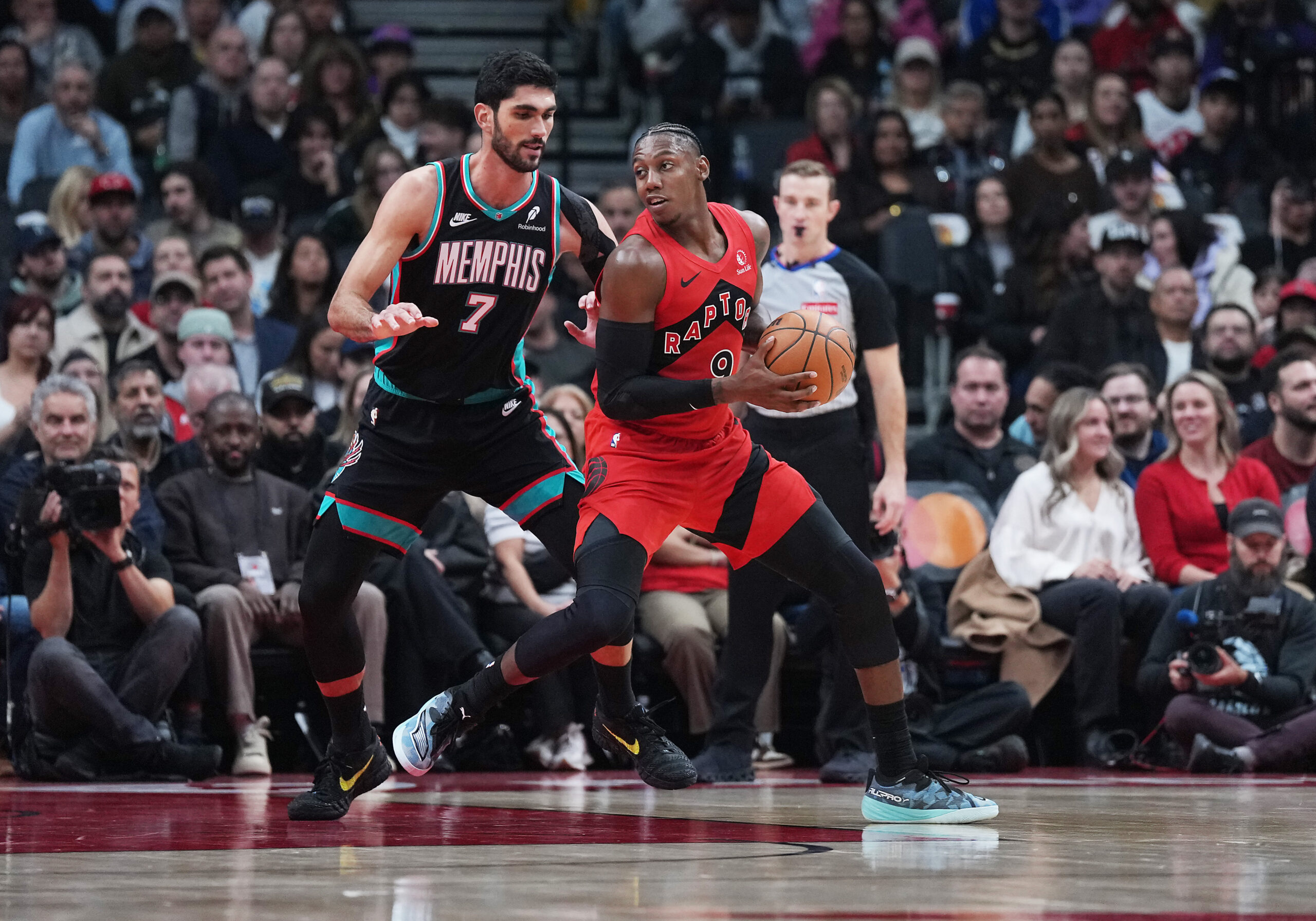 Toronto Raptors forward RJ Barrett (9)